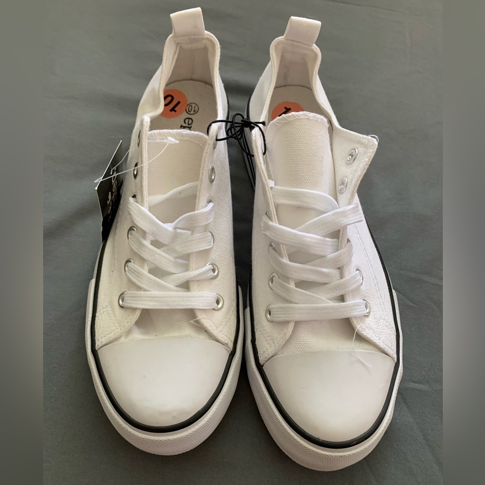 New White Shoes size 10